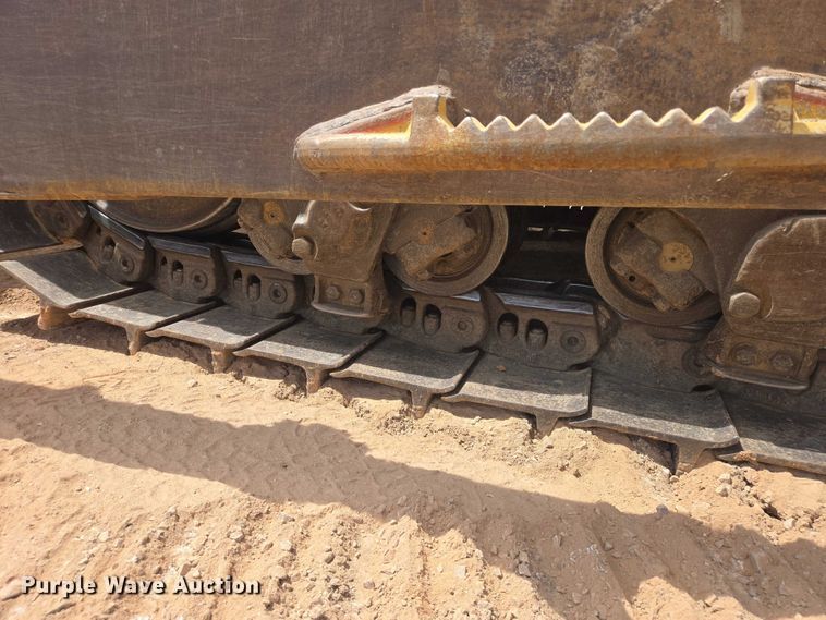 image for item EB1451 1984 Caterpillar D8L dozer