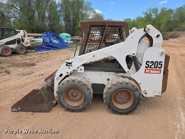 image for item EB1452 2008 Bobcat S205 skid steer loader