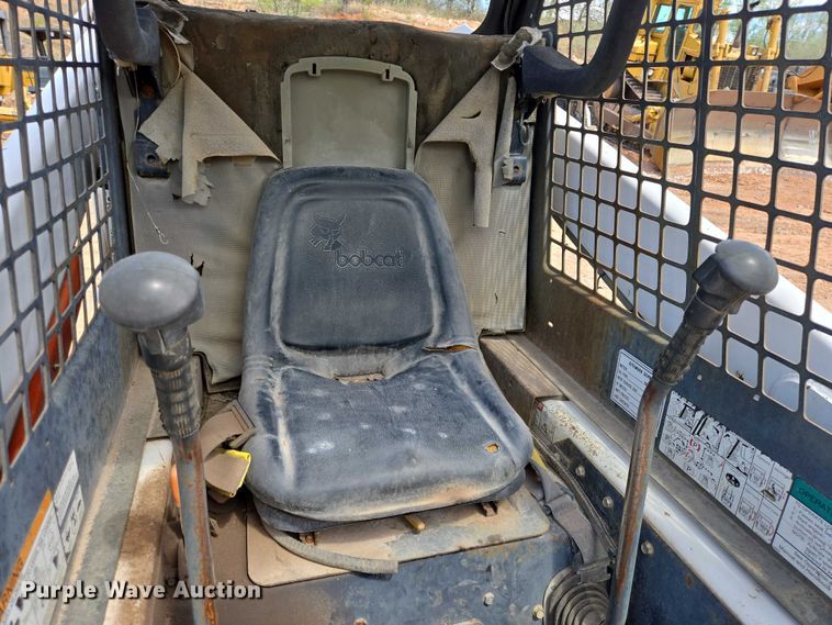 image for item EB1455 2000 Bobcat 863 skid steer loader