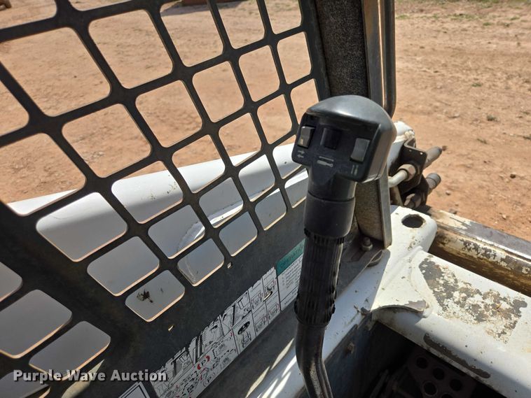 image for item EB1455 2000 Bobcat 863 skid steer loader
