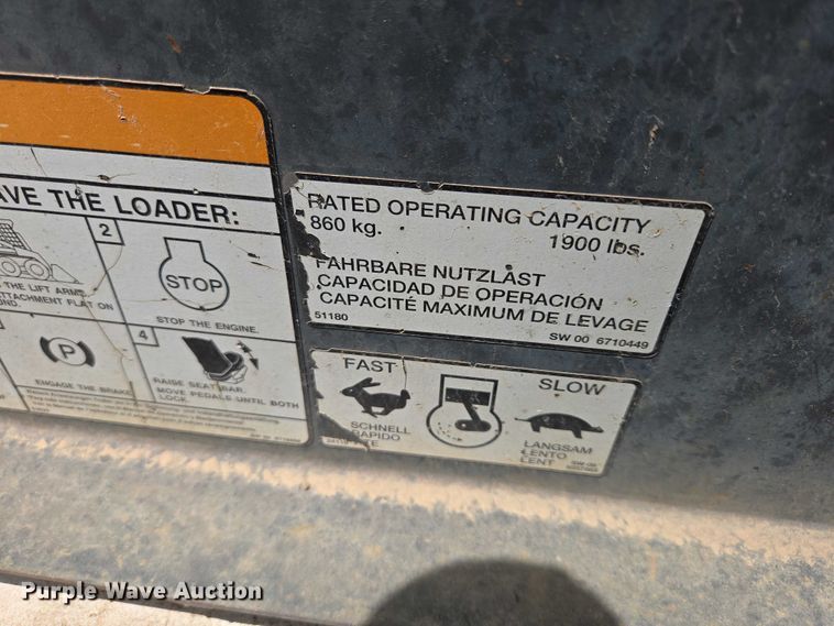 image for item EB1455 2000 Bobcat 863 skid steer loader