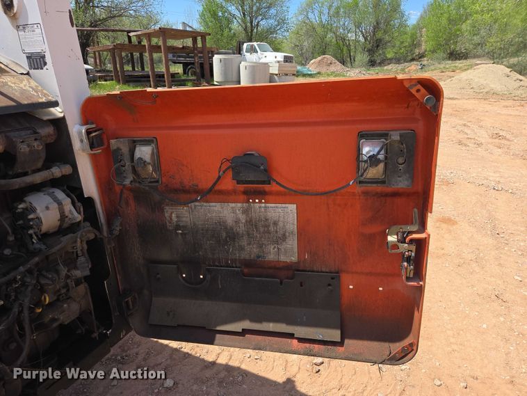 image for item EB1455 2000 Bobcat 863 skid steer loader