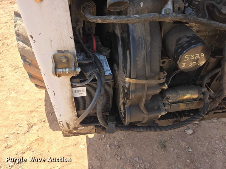 image for item EB1455 2000 Bobcat 863 skid steer loader