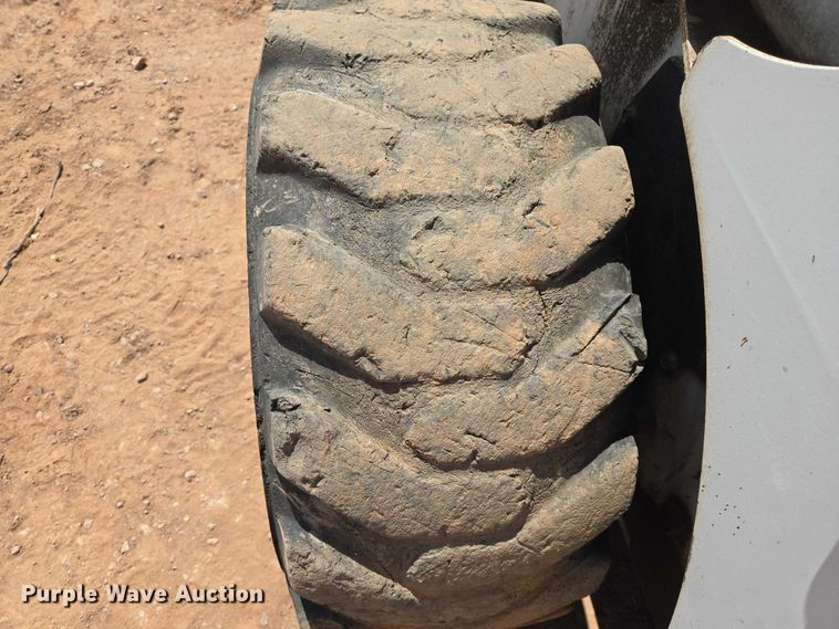 image for item EB1455 2000 Bobcat 863 skid steer loader