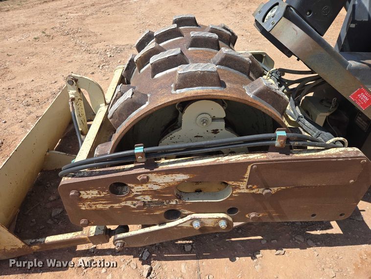 image for item EB1456 Ingersoll Rand SD-25F single drum vibratory roller