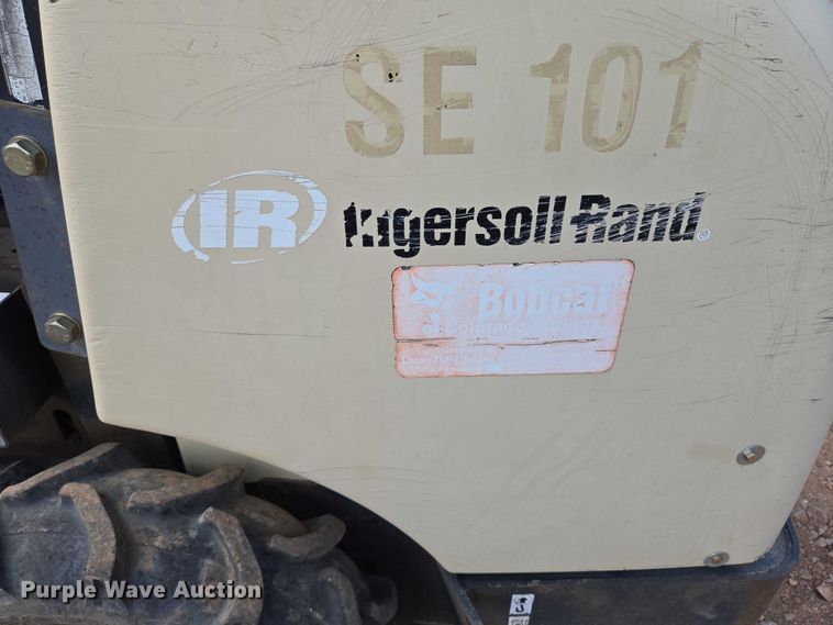 image for item EB1456 Ingersoll Rand SD-25F single drum vibratory roller