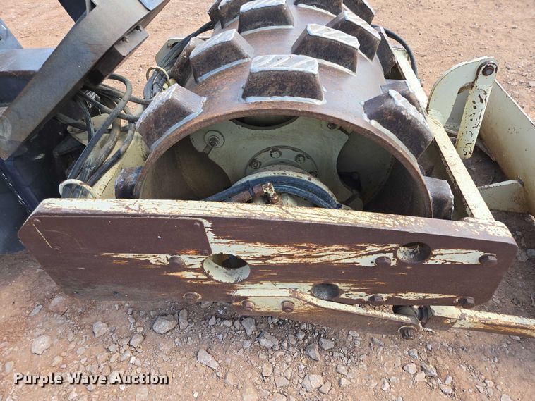 image for item EB1456 Ingersoll Rand SD-25F single drum vibratory roller
