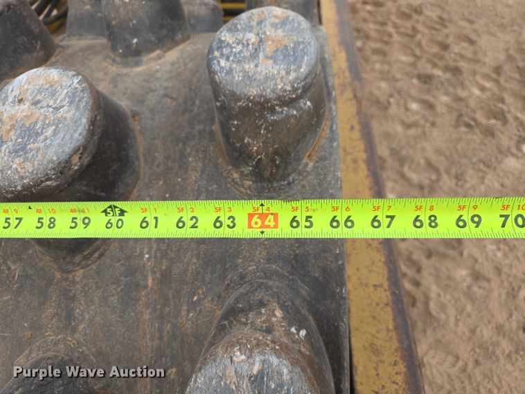 image for item EB1458 1997 Caterpillar CP-433C single drum vibratory roller