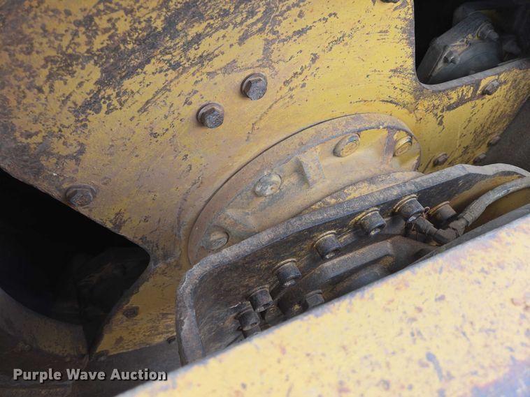image for item EB1458 1997 Caterpillar CP-433C single drum vibratory roller