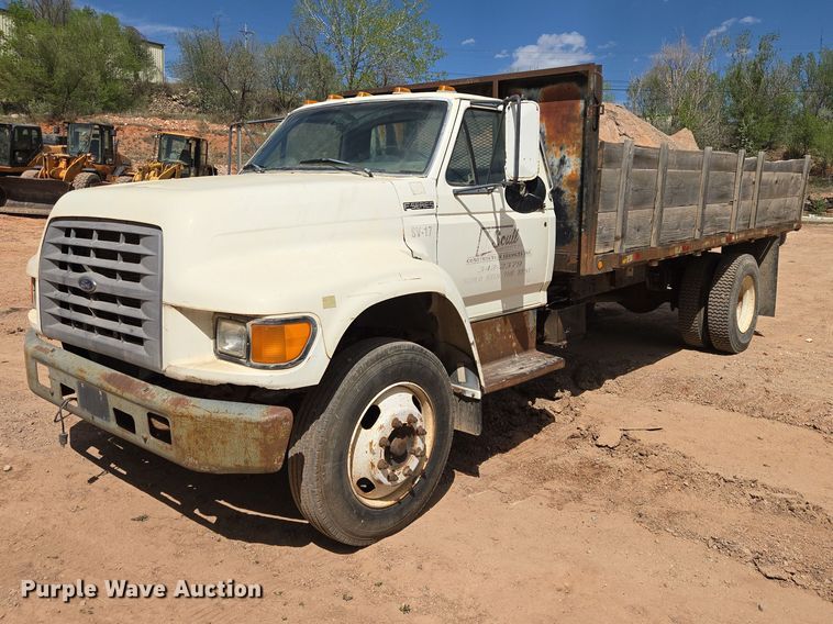 image for item EB1459 1998 Ford F800 dump flatbed truck