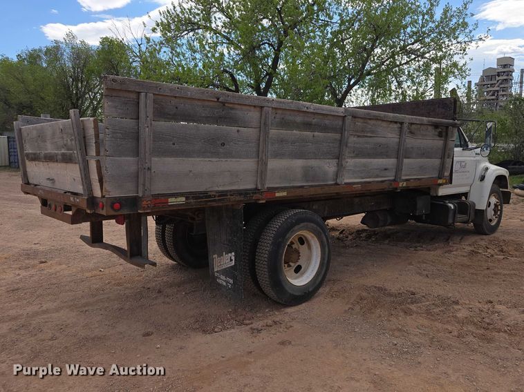 image for item EB1459 1998 Ford F800 dump flatbed truck