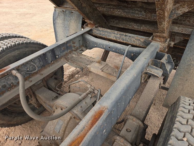 image for item EB1459 1998 Ford F800 dump flatbed truck