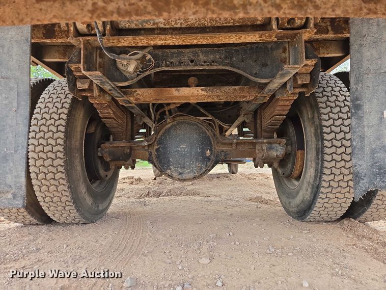 image for item EB1459 1998 Ford F800 dump flatbed truck