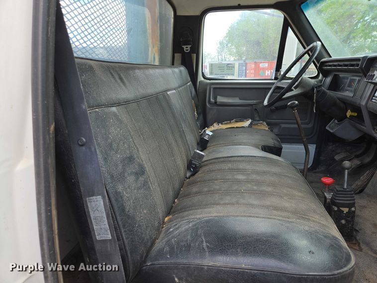 image for item EB1459 1998 Ford F800 dump flatbed truck