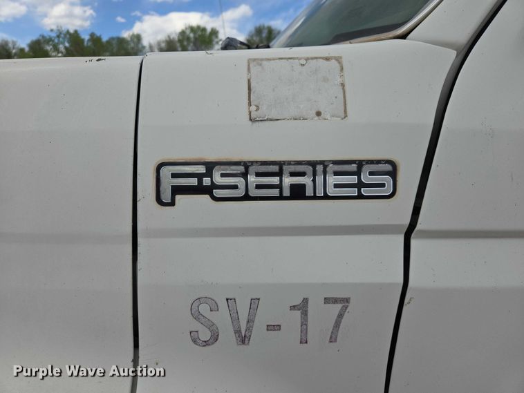 image for item EB1459 1998 Ford F800 dump flatbed truck