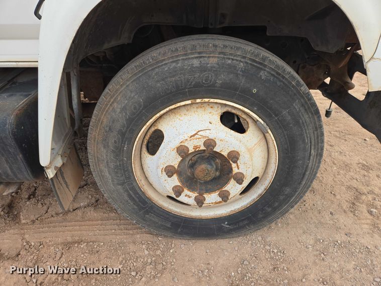 image for item EB1459 1998 Ford F800 dump flatbed truck