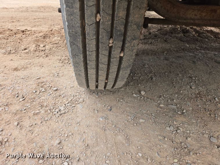 image for item EB1459 1998 Ford F800 dump flatbed truck