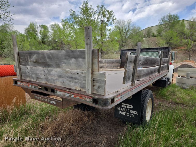 image for item EB1460 1992 Ford F700 dump flatbed truck