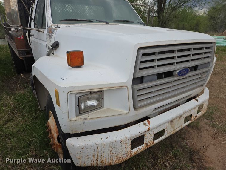 image for item EB1460 1992 Ford F700 dump flatbed truck