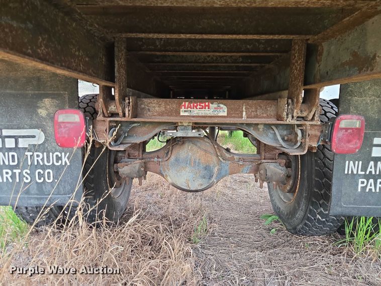 image for item EB1460 1992 Ford F700 dump flatbed truck