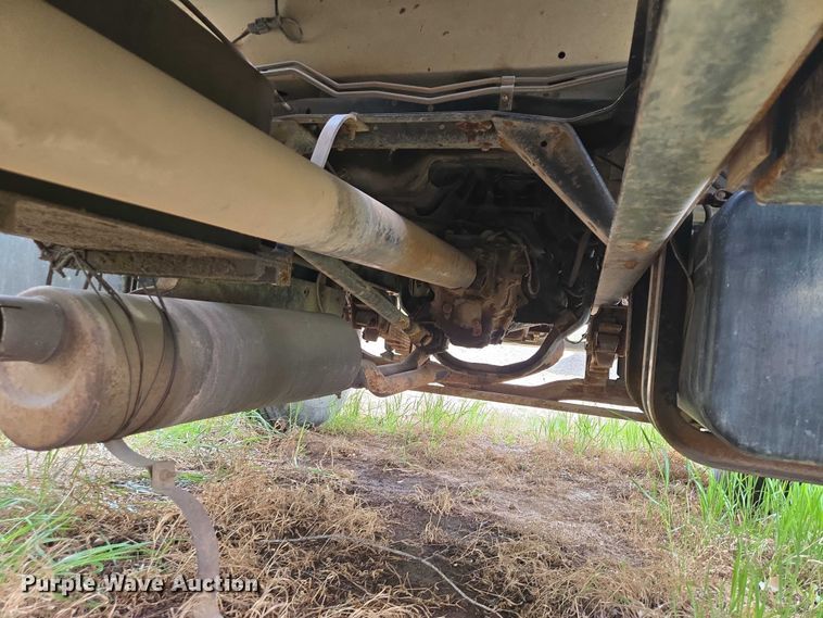 image for item EB1460 1992 Ford F700 dump flatbed truck