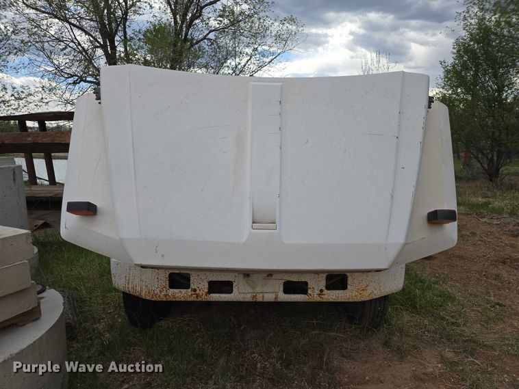 image for item EB1460 1992 Ford F700 dump flatbed truck