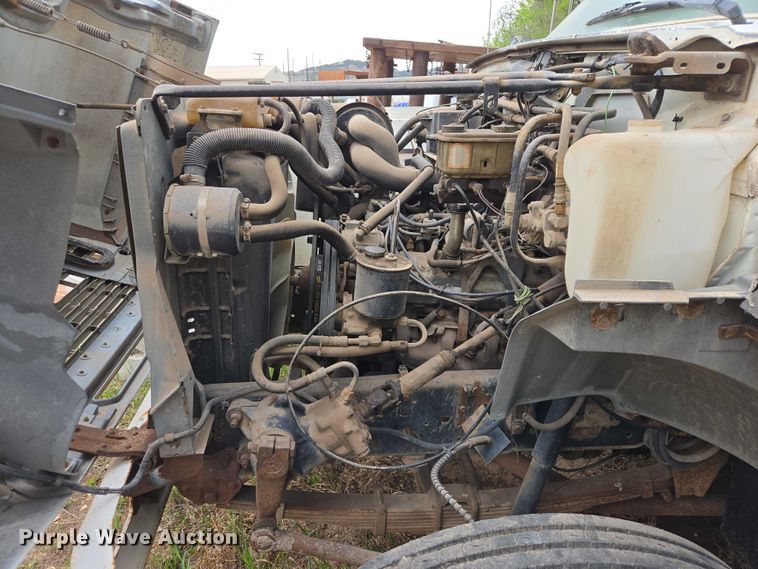 image for item EB1460 1992 Ford F700 dump flatbed truck