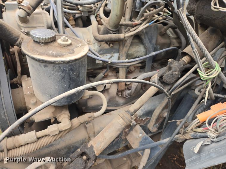 image for item EB1460 1992 Ford F700 dump flatbed truck