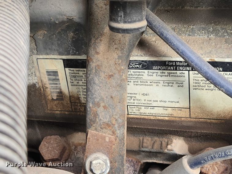 image for item EB1460 1992 Ford F700 dump flatbed truck