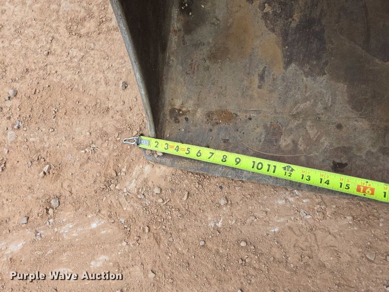 image for item EB1461 2014 B&D Fabricators EX140 screening bucket