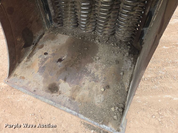 image for item EB1461 2014 B&D Fabricators EX140 screening bucket