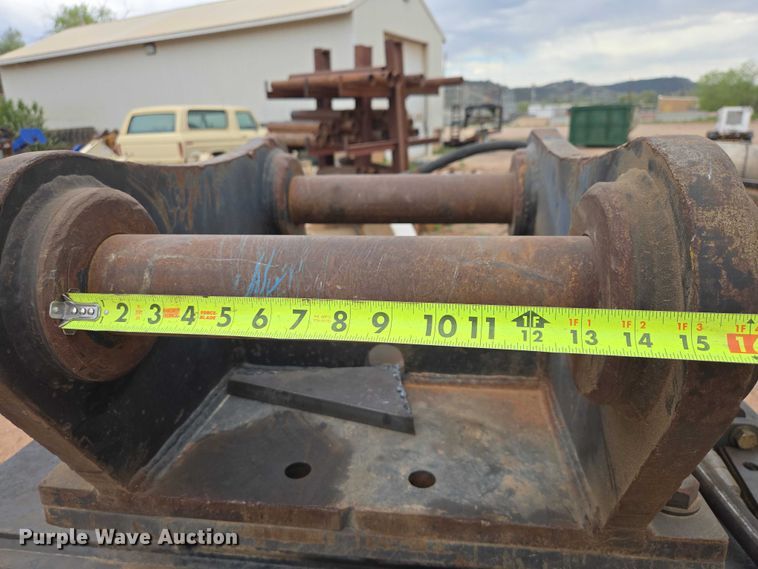 image for item EB1461 2014 B&D Fabricators EX140 screening bucket