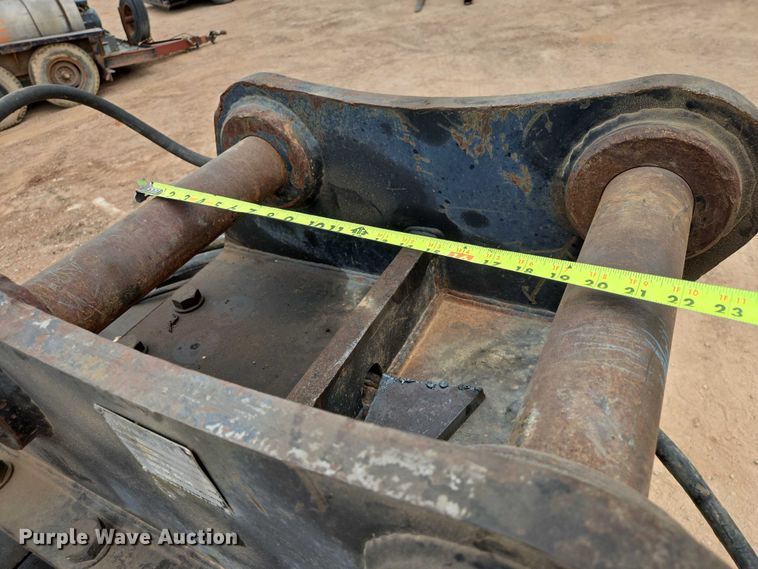 image for item EB1461 2014 B&D Fabricators EX140 screening bucket