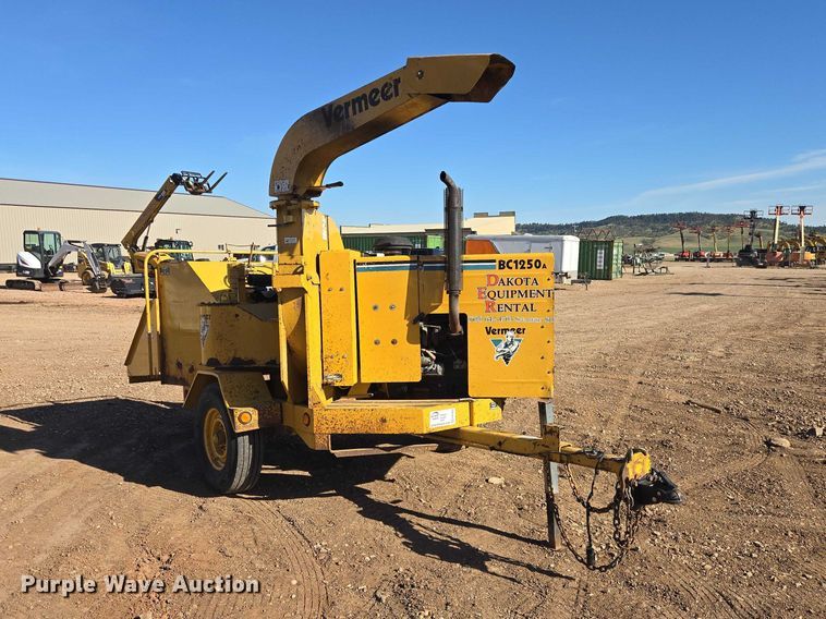 image for item EB1469 1998 Vermeer BC1250A wood chipper