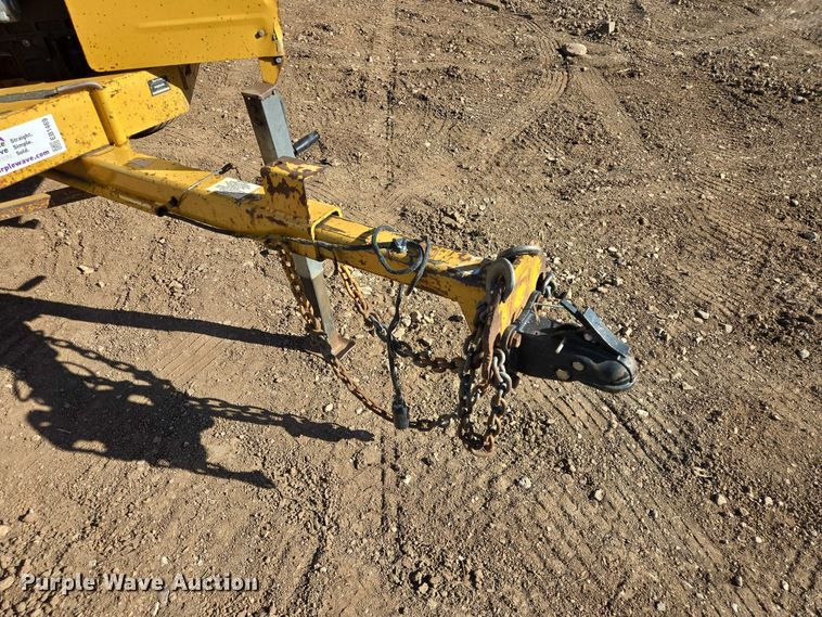 image for item EB1469 1998 Vermeer BC1250A wood chipper