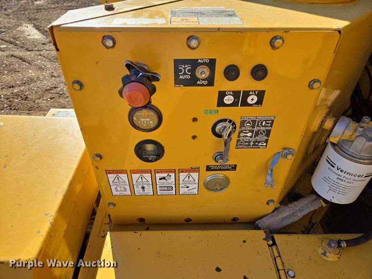 image for item EB1469 1998 Vermeer BC1250A wood chipper