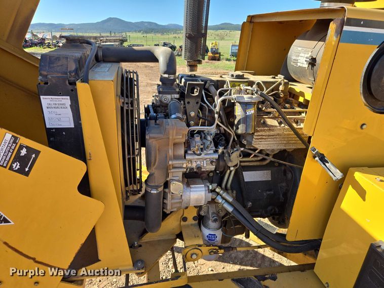 image for item EB1469 1998 Vermeer BC1250A wood chipper
