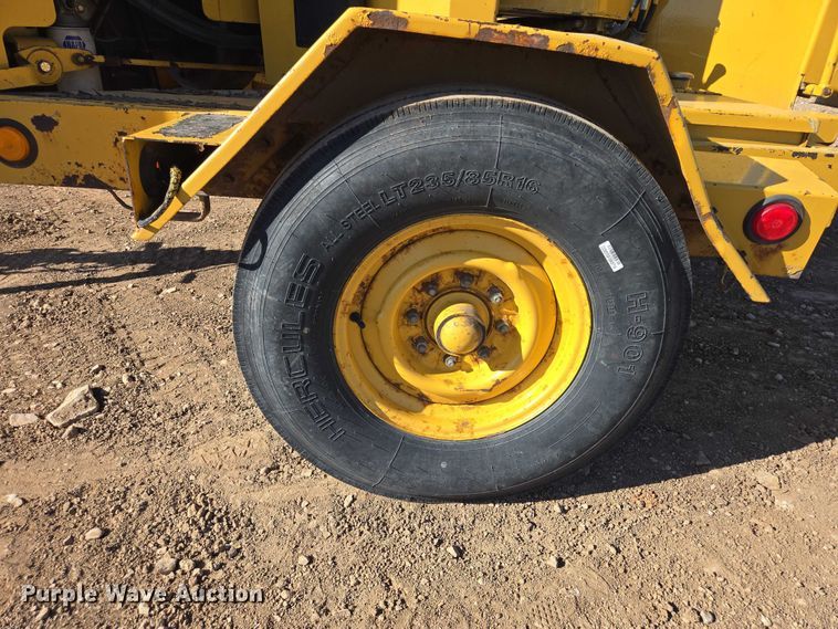 image for item EB1469 1998 Vermeer BC1250A wood chipper