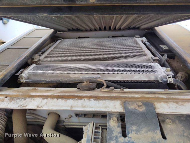image for item ED0131 2015 Bobcat T650 tracked skid steer loader