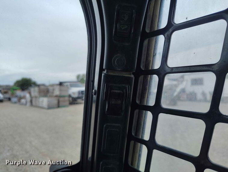 image for item ED0131 2015 Bobcat T650 tracked skid steer loader