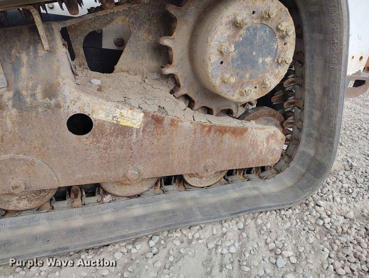 image for item ED0131 2015 Bobcat T650 tracked skid steer loader
