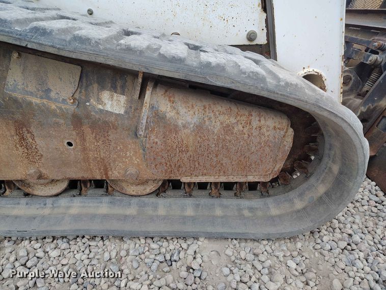 image for item ED0131 2015 Bobcat T650 tracked skid steer loader