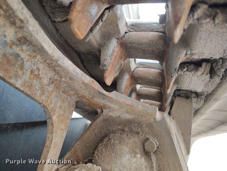 image for item ED0131 2015 Bobcat T650 tracked skid steer loader