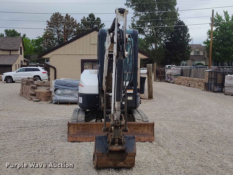 image for item ED0132 2013 Bobcat E35 mini excavator