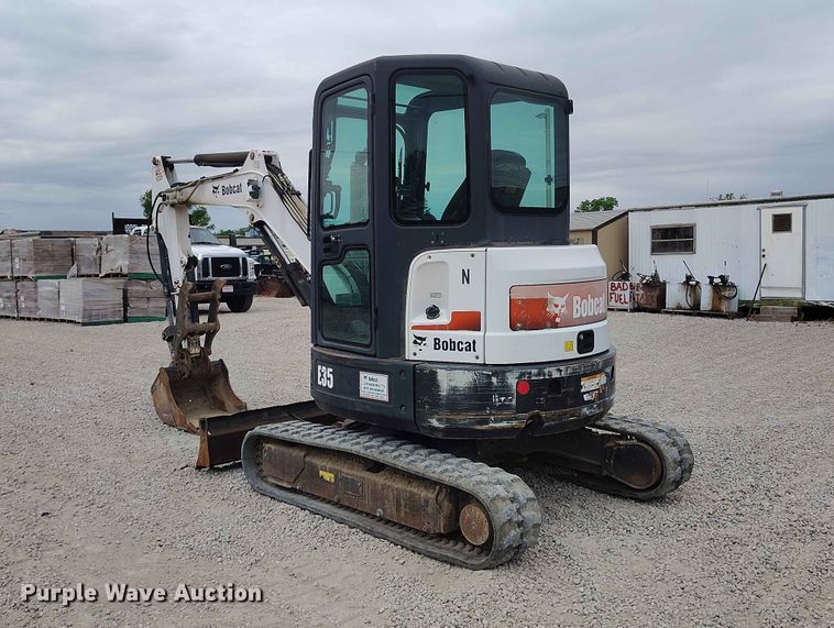 image for item ED0132 2013 Bobcat E35 mini excavator