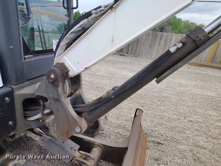 image for item ED0132 2013 Bobcat E35 mini excavator