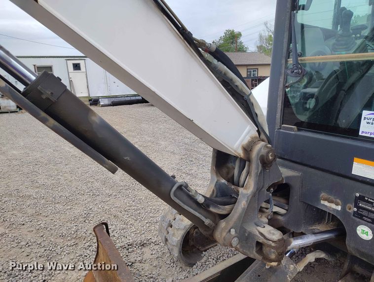 image for item ED0132 2013 Bobcat E35 mini excavator
