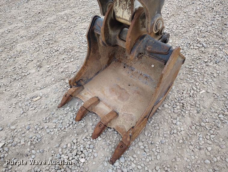 image for item ED0132 2013 Bobcat E35 mini excavator