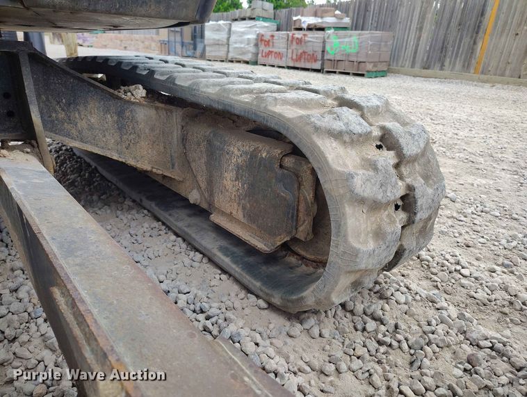 image for item ED0132 2013 Bobcat E35 mini excavator