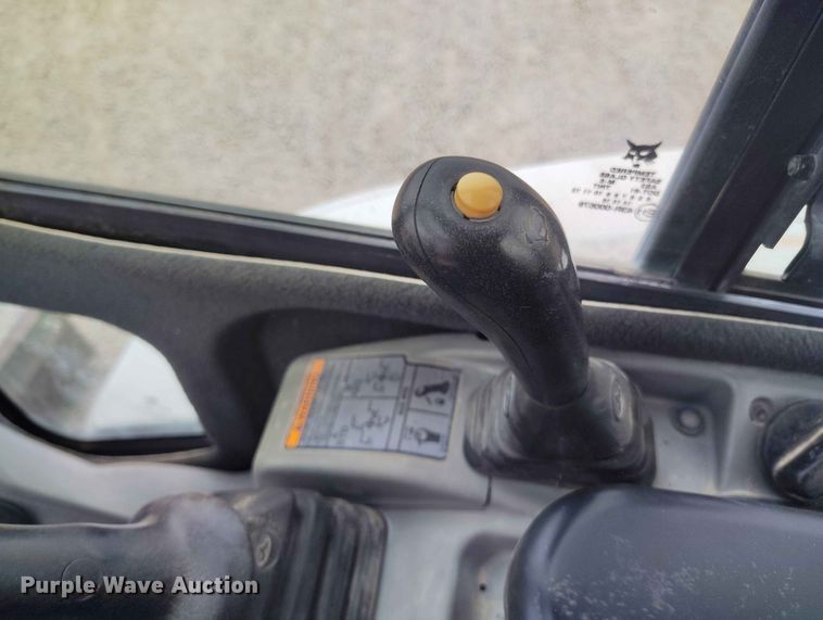image for item ED0132 2013 Bobcat E35 mini excavator